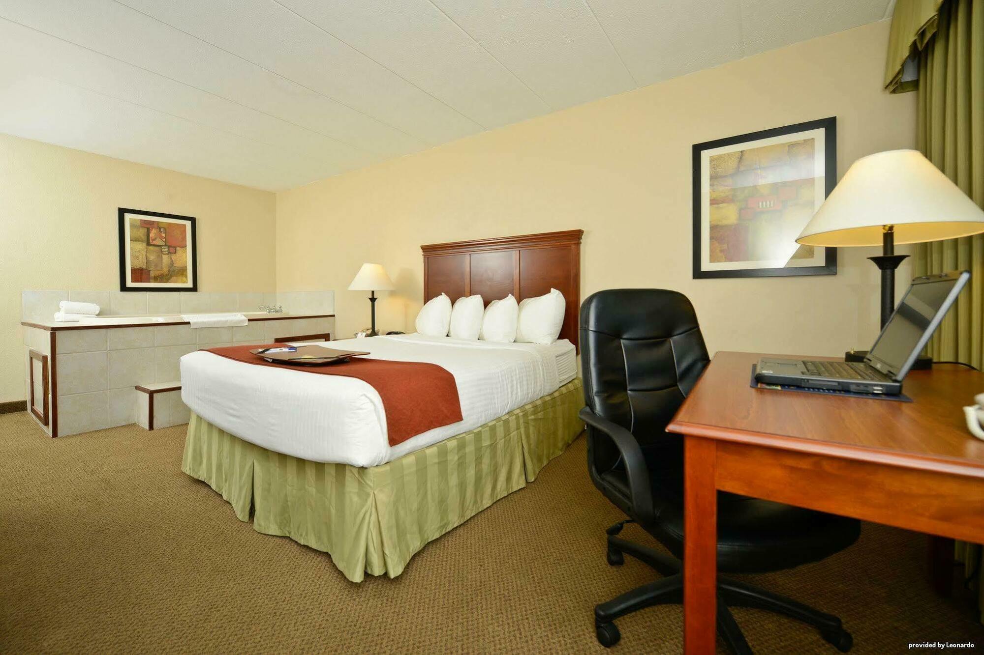 Best Western Plus La Porte Hotel & Conference Center Exteriör bild